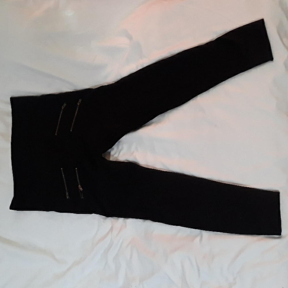 Black leggings